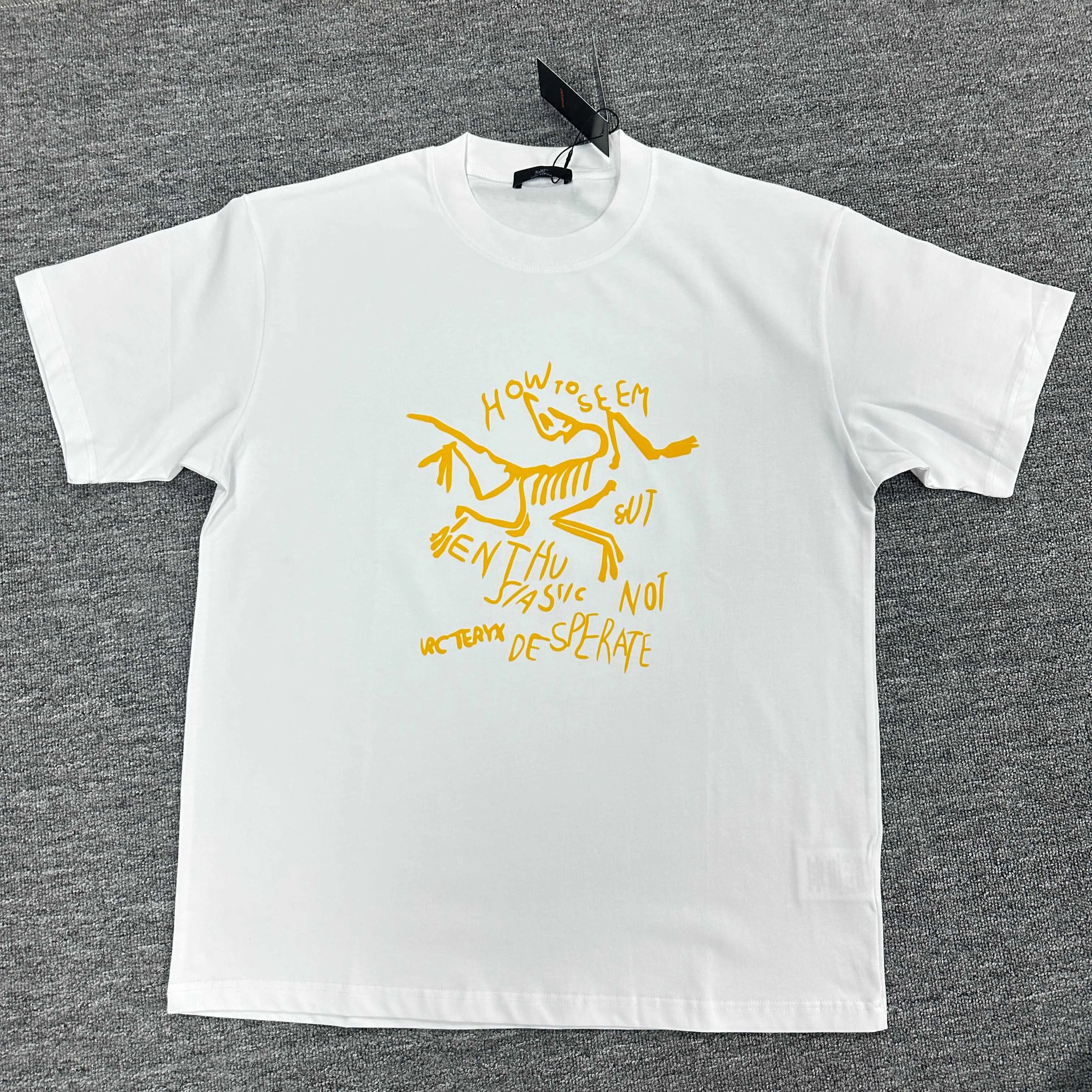 ARC'TERYX* * 2025 New Arrival Classic logo T Same Style ：Black White Red Size： S （90-130 ） M （120-150 ） L （140-165 ） XL （160-180 ） XXL （180 ）